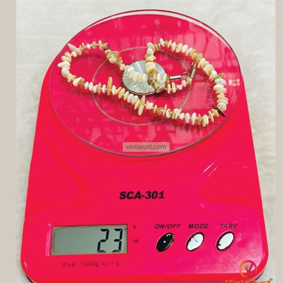 Minimalist Shell Beaded Necklace, Beige & White Natural Shell Necklace, Unisex - Picture 4 of 4